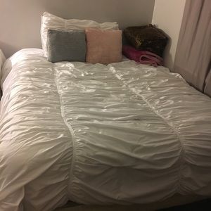 King White Bed Comforter Set